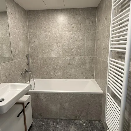 Luxury 3-room With Swimming Pool - Modrany Prága