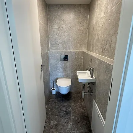 Luxury 3-room With Swimming Pool - Modrany *