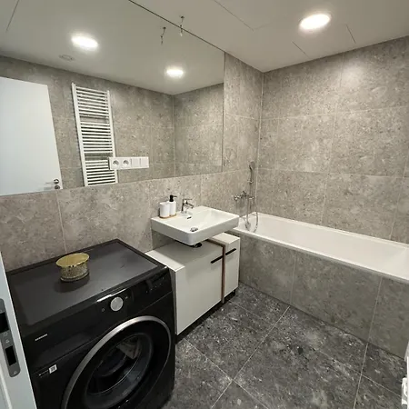Apartman Luxury 3-room With Swimming Pool - Modrany Prága