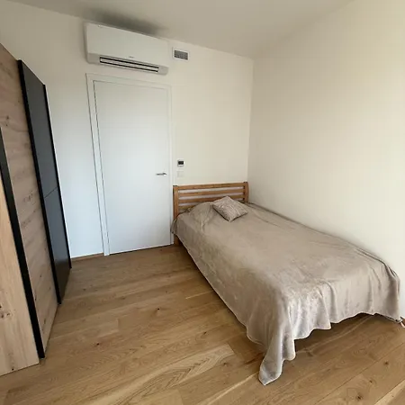 Apartman Luxury 3-room With Swimming Pool - Modrany Prága
