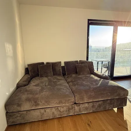 Apartman Luxury 3-room With Swimming Pool - Modrany