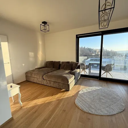 Luxury 3-room With Swimming Pool - Modrany Prága