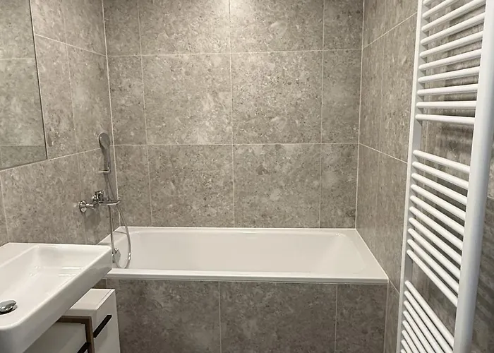 Luxury 3-room With Swimming Pool - Modrany Prague