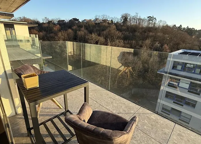 Apartment Luxury 3-room With Swimming Pool - Modrany Prague