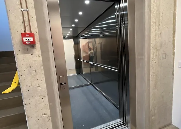 Luxury 3-room With Swimming Pool - Modrany