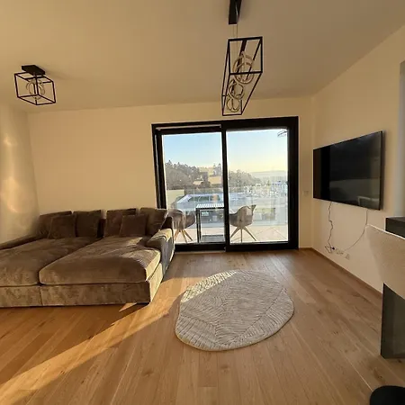 Apartamento Luxury 3-room With Swimming Pool - Modrany Praga