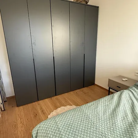 Luxury 3-room With Swimming Pool - Modrany